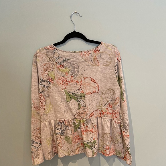 🎉Host Pick!🎉 Anthro Meadow Rue Grey Floral Henley, M - Picture 4 of 8